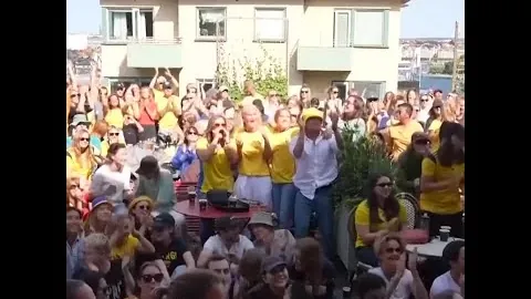 王楚钦食堂打饭引热议，全红婵助力成焦点，网友留言笑点满满